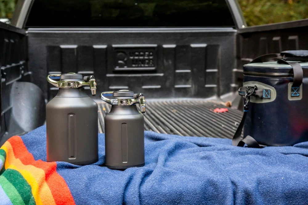 GrowlerWerks uKeg Go Carbonated Beverage Dispenser - 128 fl. oz. 3 GrowlerWerks uKeg Go Carbonated Beverage Dispenser - 128 fl. oz. - Image 3