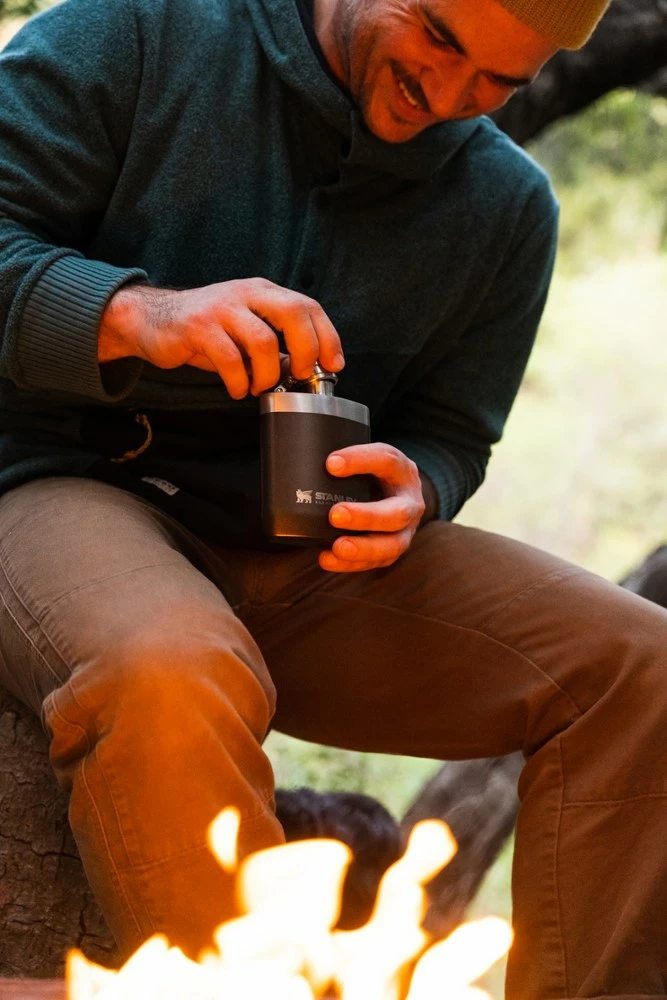 Stanley Master Unbreakable Flask - 8 fl. oz. 4 Stanley Master Unbreakable Flask - 8 fl. oz. - Image 4