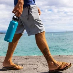 Hydro Flask Wide-Mouth Vacuum Water Bottle with Straw Lid - 32 fl. oz. 15 Hydro Flask Wide-Mouth Vacuum Water Bottle with Straw Lid - 32 fl. oz. -Water Shop a73ef1c4 7179 49bb 99b4 d865e80433ae